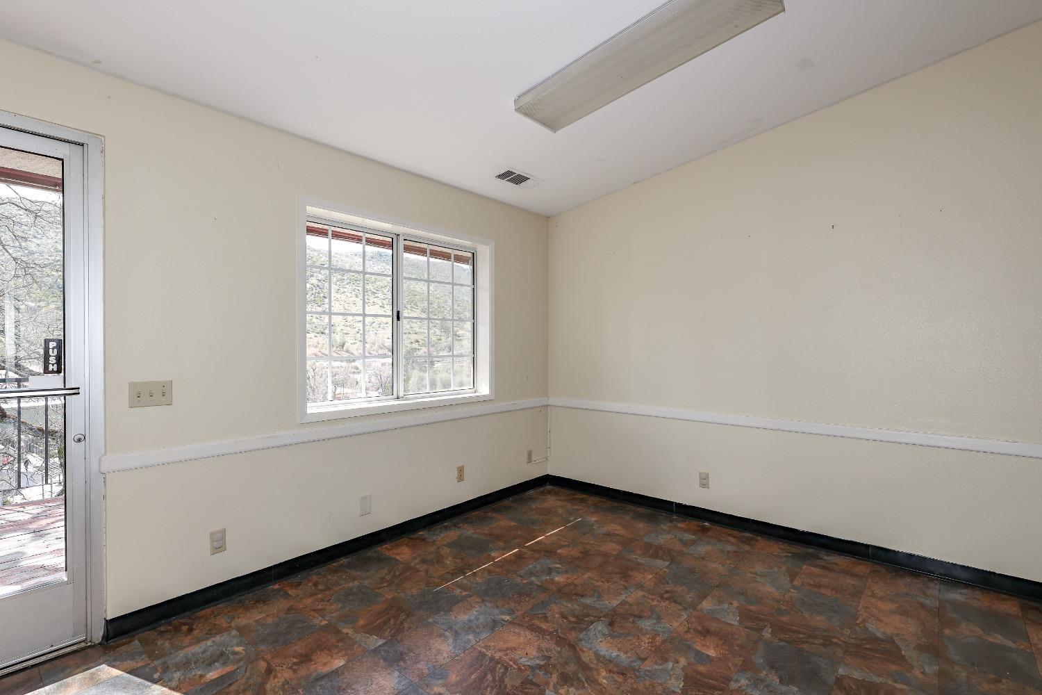 5320 State Highway 49, Mariposa, CA 95338