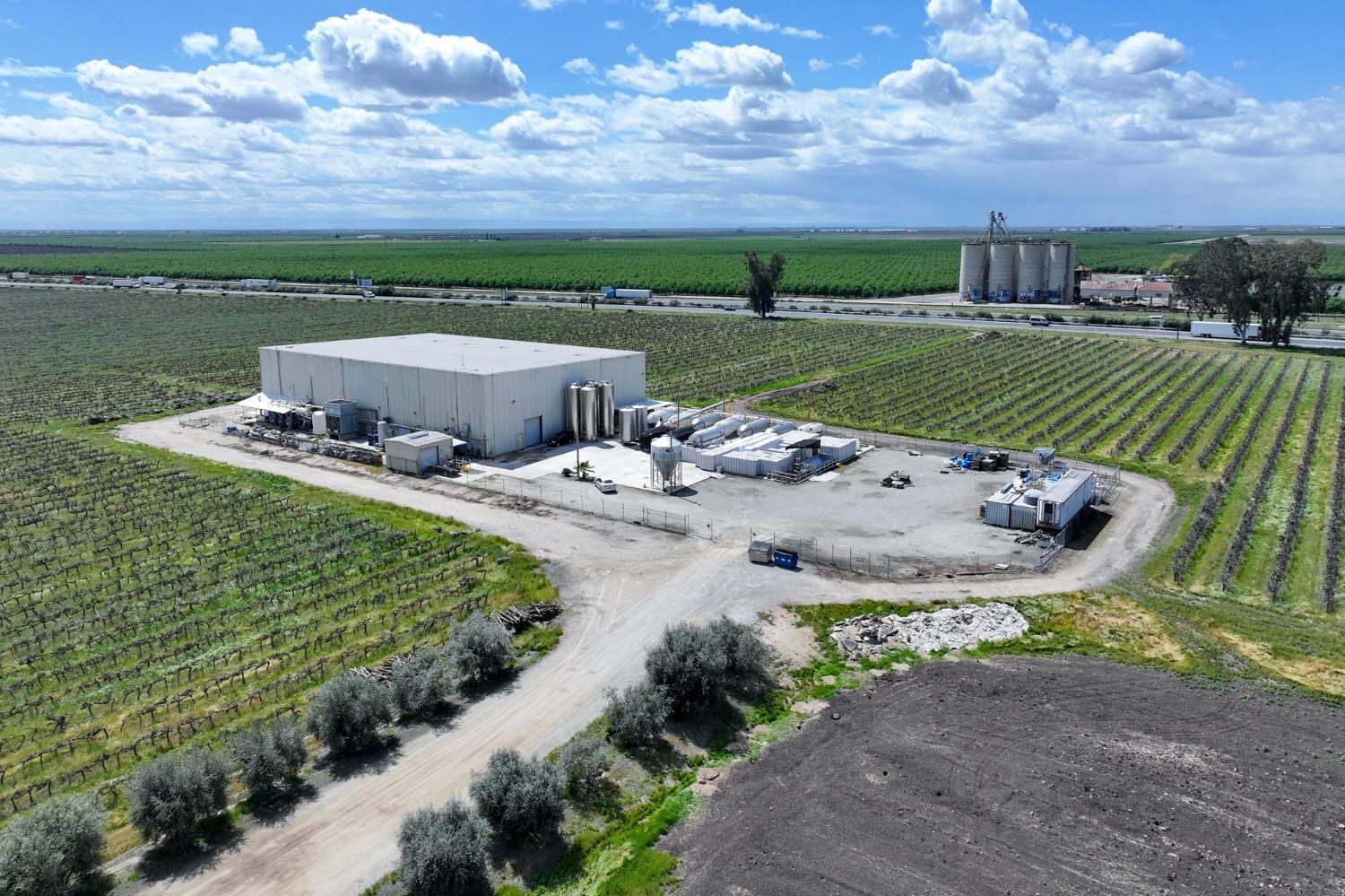 1875 S Elm, Pixley, CA 93256