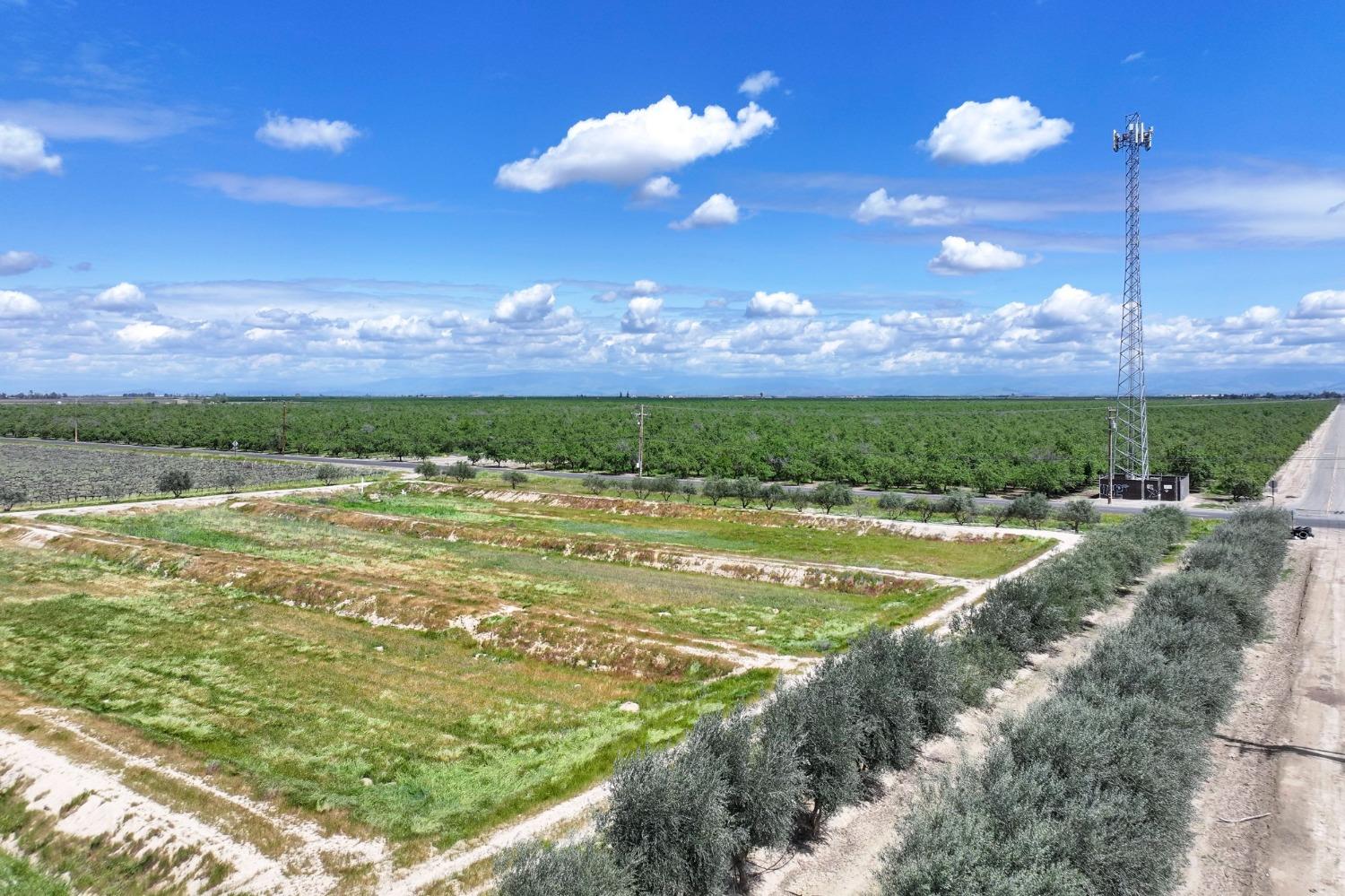 1875 S Elm, Pixley, CA 93256