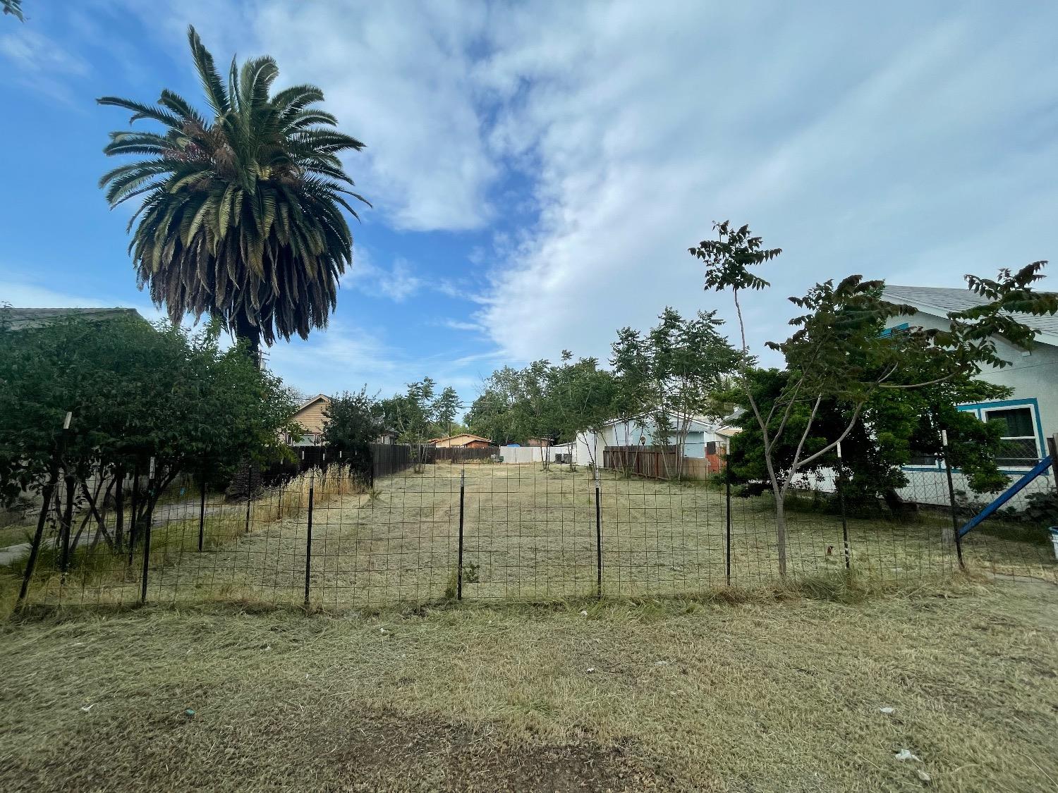 520 14th St, Modesto, CA 95354