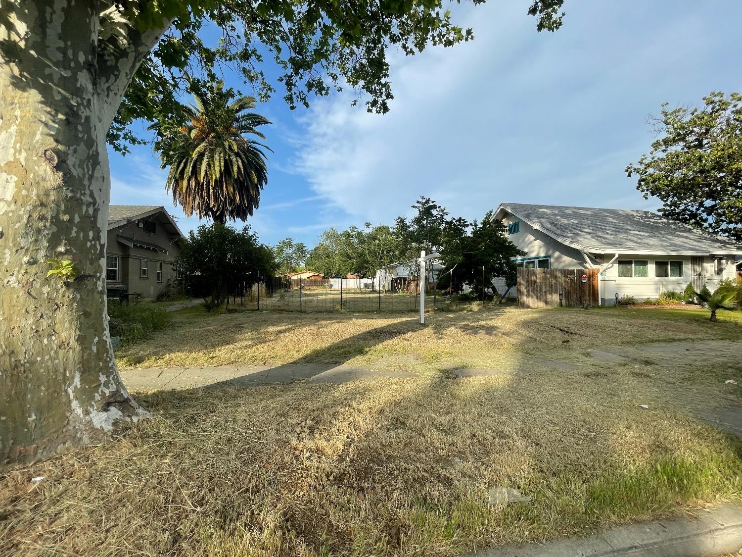 520 14th St, Modesto, CA 95354