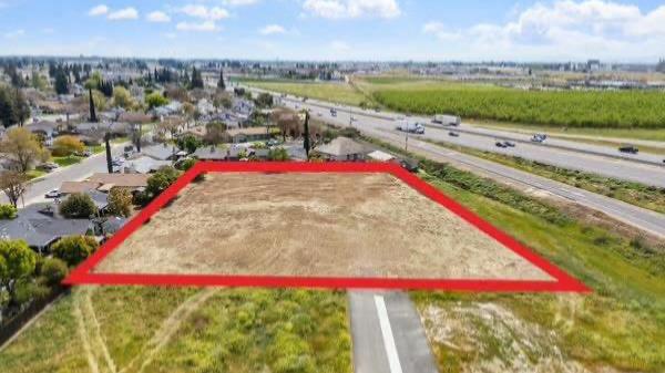 2450 Fulkerth Rd, Turlock, CA 95380