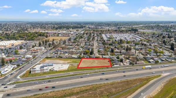2450 Fulkerth Rd, Turlock, CA 95380