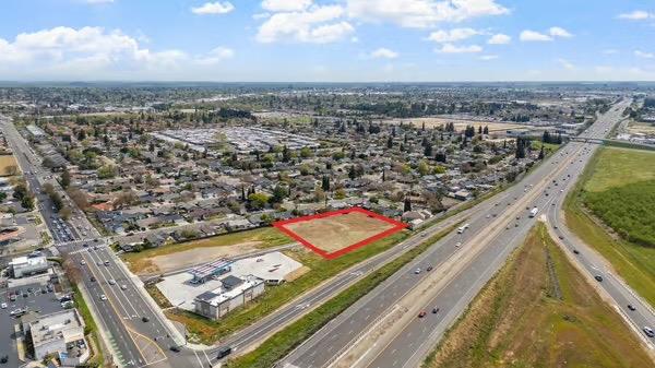 2450 Fulkerth Rd, Turlock, CA 95380