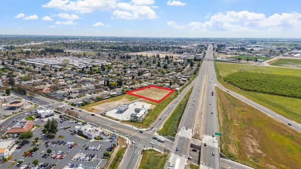 2450 Fulkerth Rd, Turlock, CA 95380