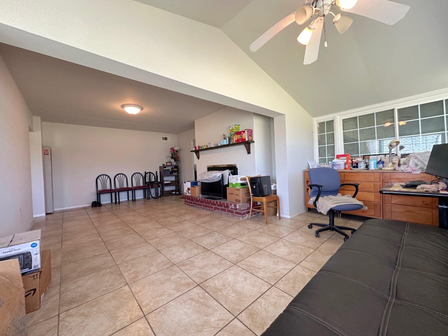 1390 Williamson Rd, Manteca, CA 95337