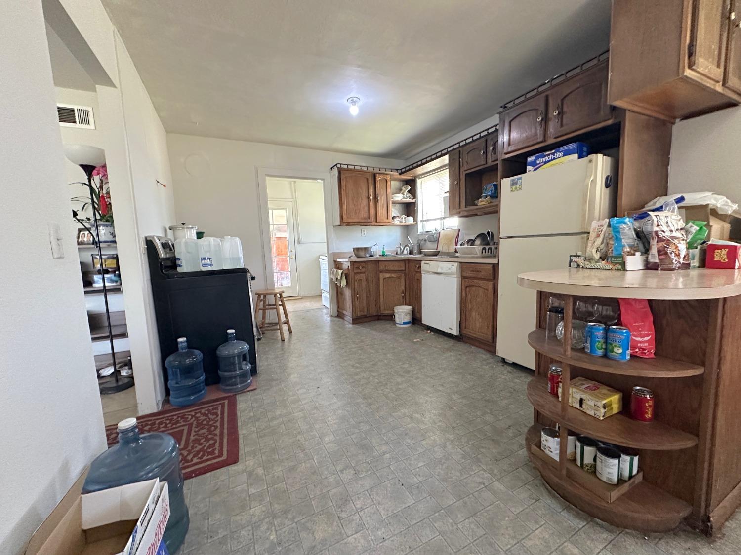 1390 Williamson Rd, Manteca, CA 95337