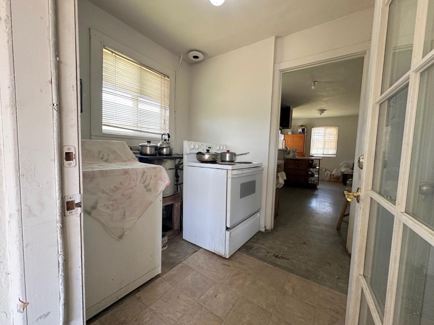 1390 Williamson Rd, Manteca, CA 95337