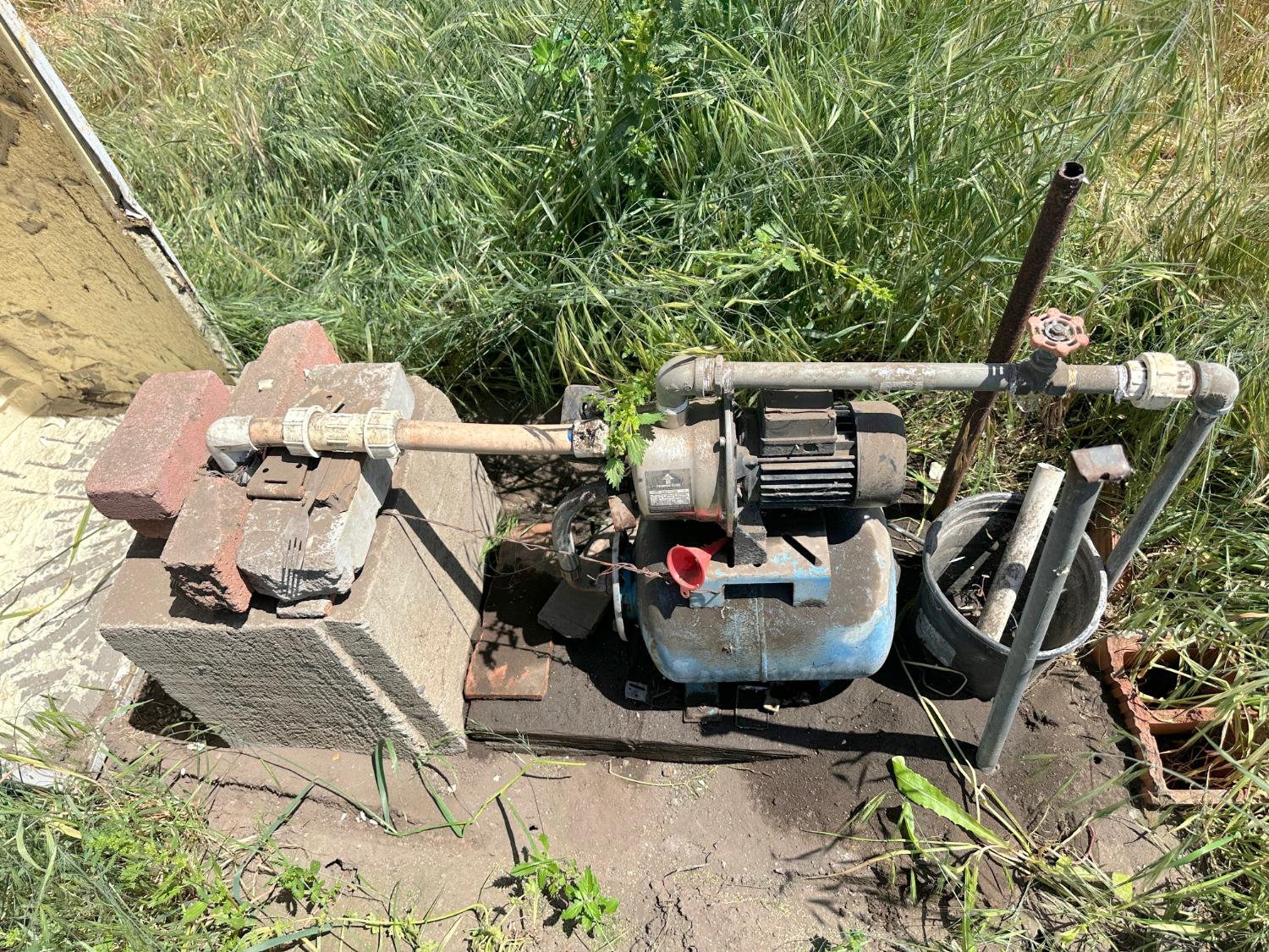 1390 Williamson Rd, Manteca, CA 95337