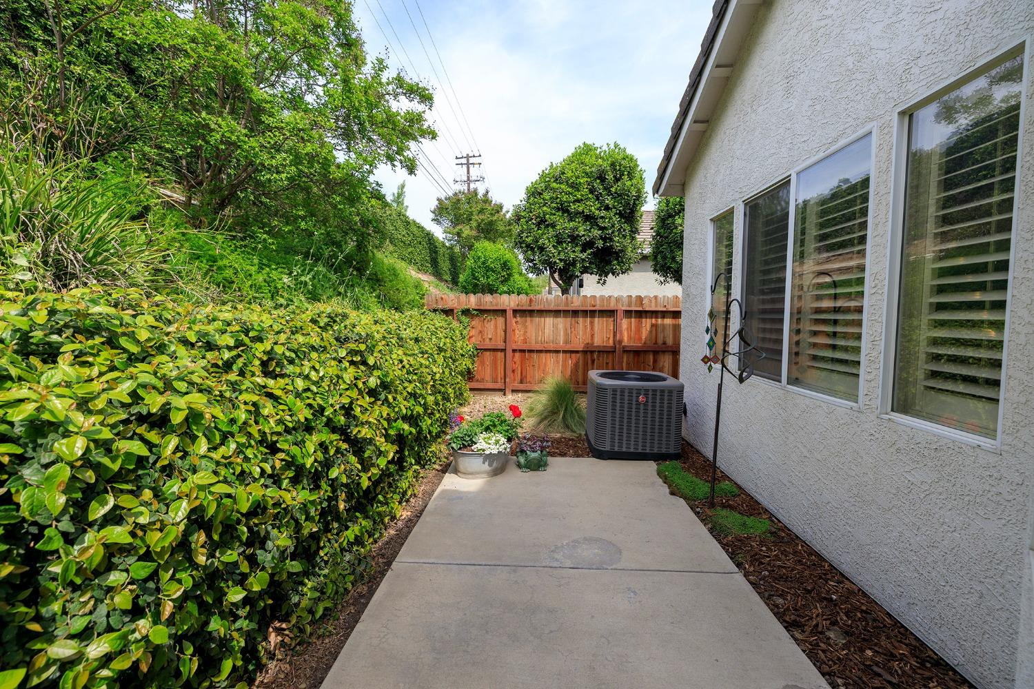 1709 Seven Falls, Modesto, CA 95355