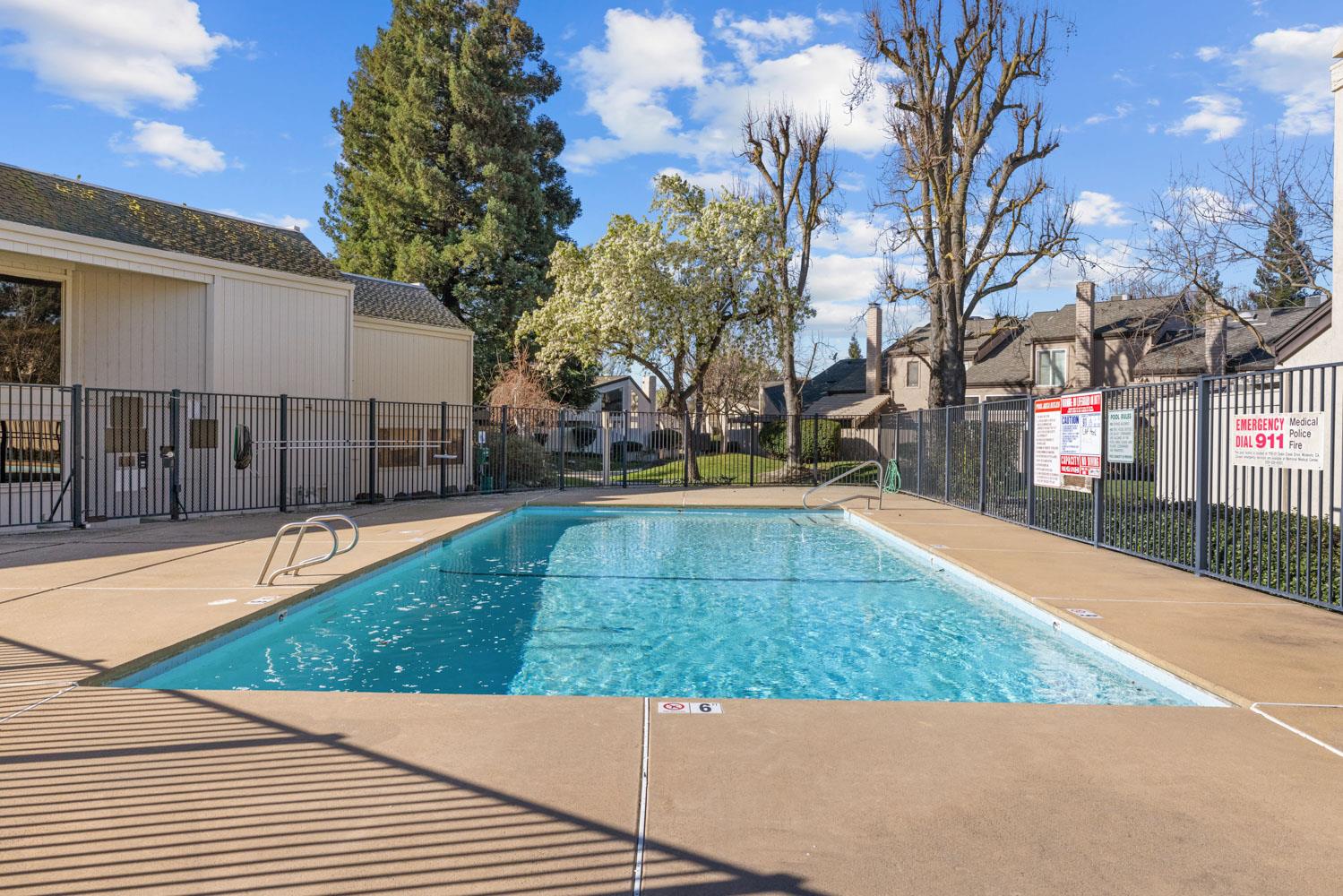 1118 Cedar Creek Dr #85, Modesto, CA 95355