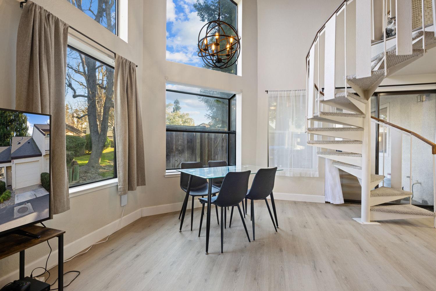 1118 Cedar Creek Dr #85, Modesto, CA 95355