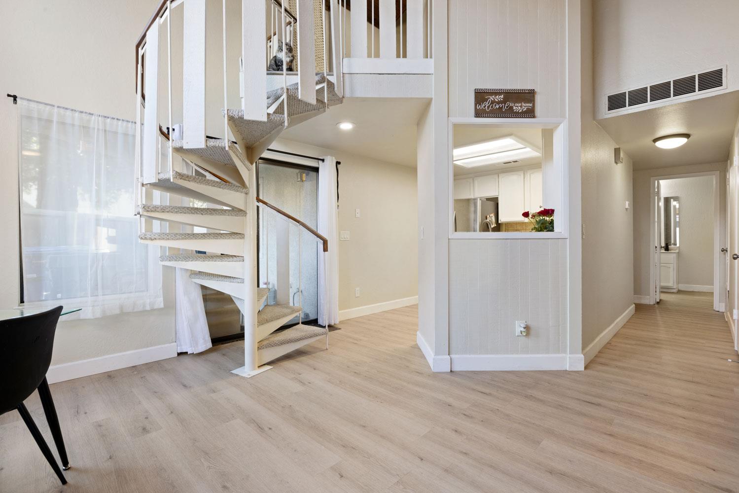 1118 Cedar Creek Dr #85, Modesto, CA 95355