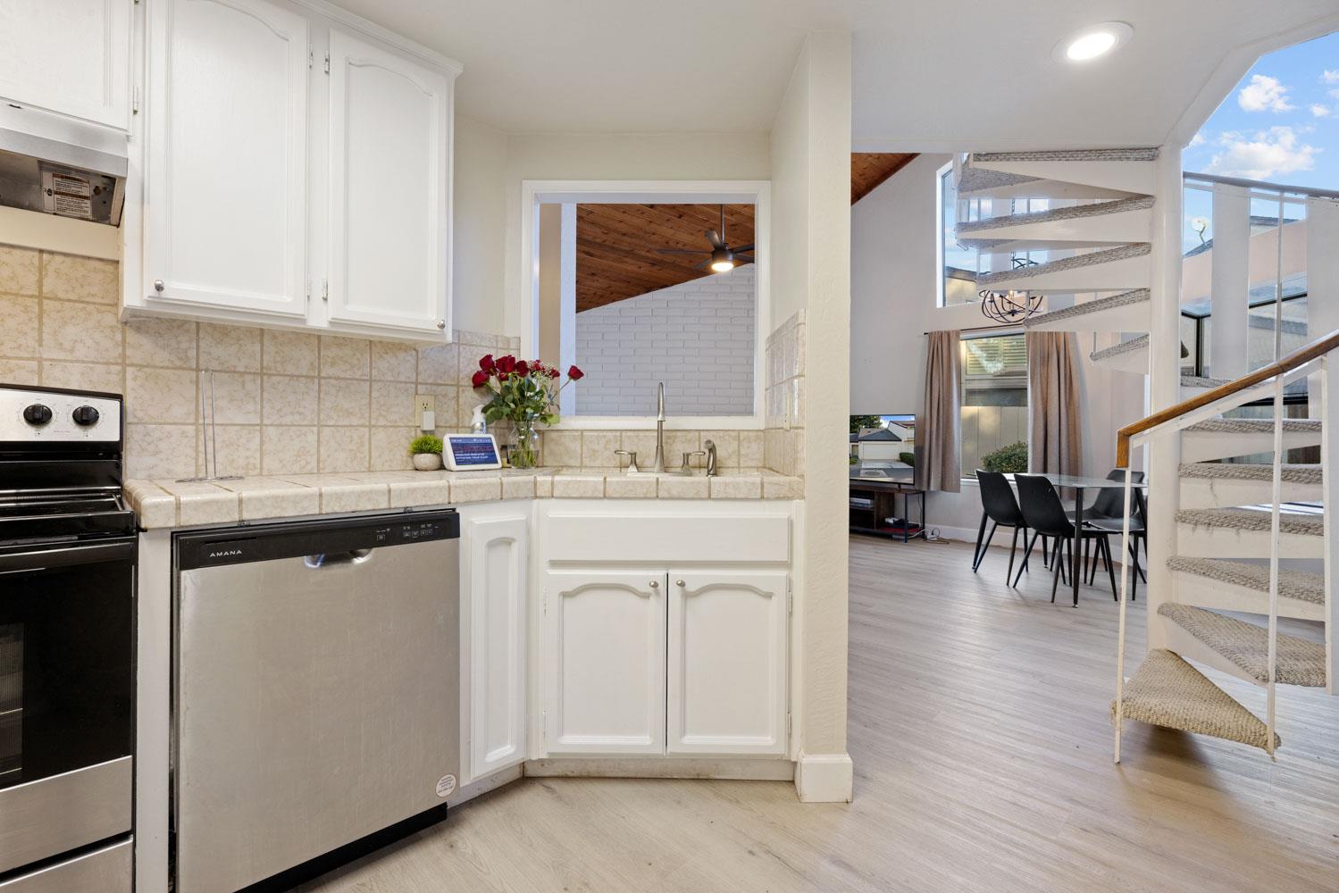 1118 Cedar Creek Dr #85, Modesto, CA 95355