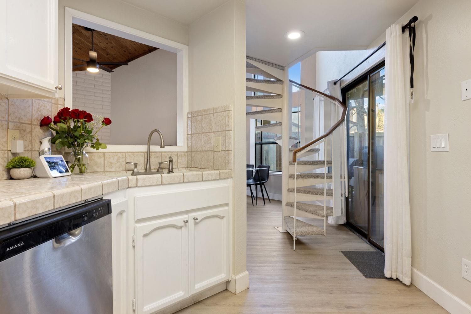 1118 Cedar Creek Dr #85, Modesto, CA 95355