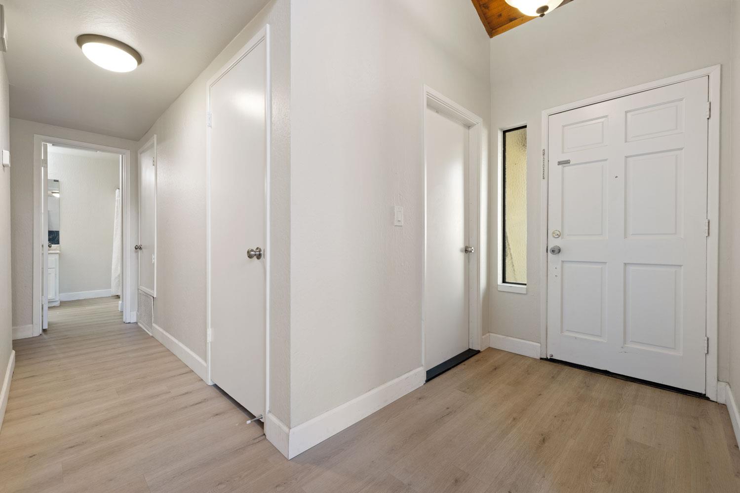 1118 Cedar Creek Dr #85, Modesto, CA 95355