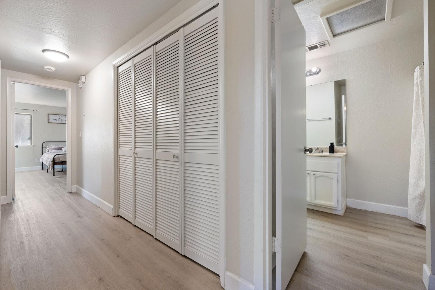 1118 Cedar Creek Dr #85, Modesto, CA 95355