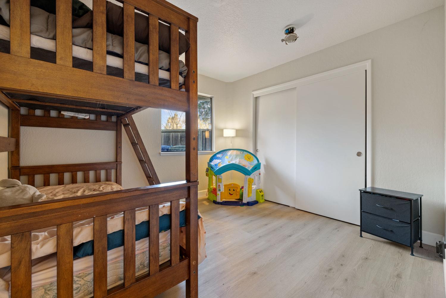 1118 Cedar Creek Dr #85, Modesto, CA 95355