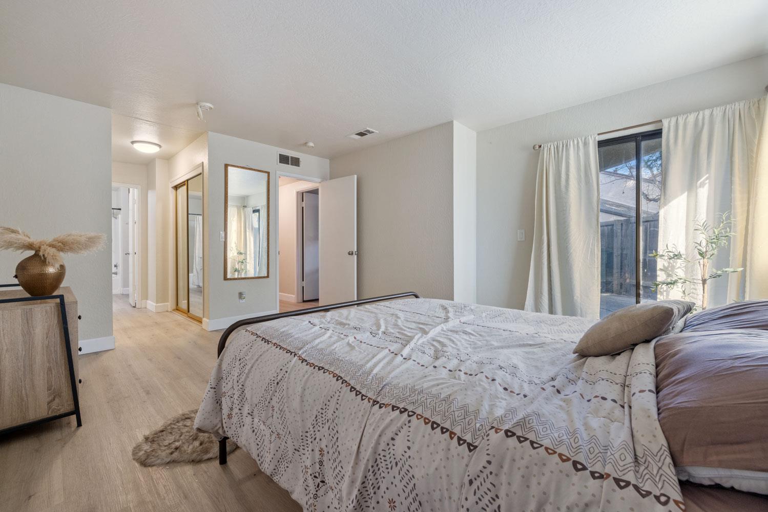 1118 Cedar Creek Dr #85, Modesto, CA 95355