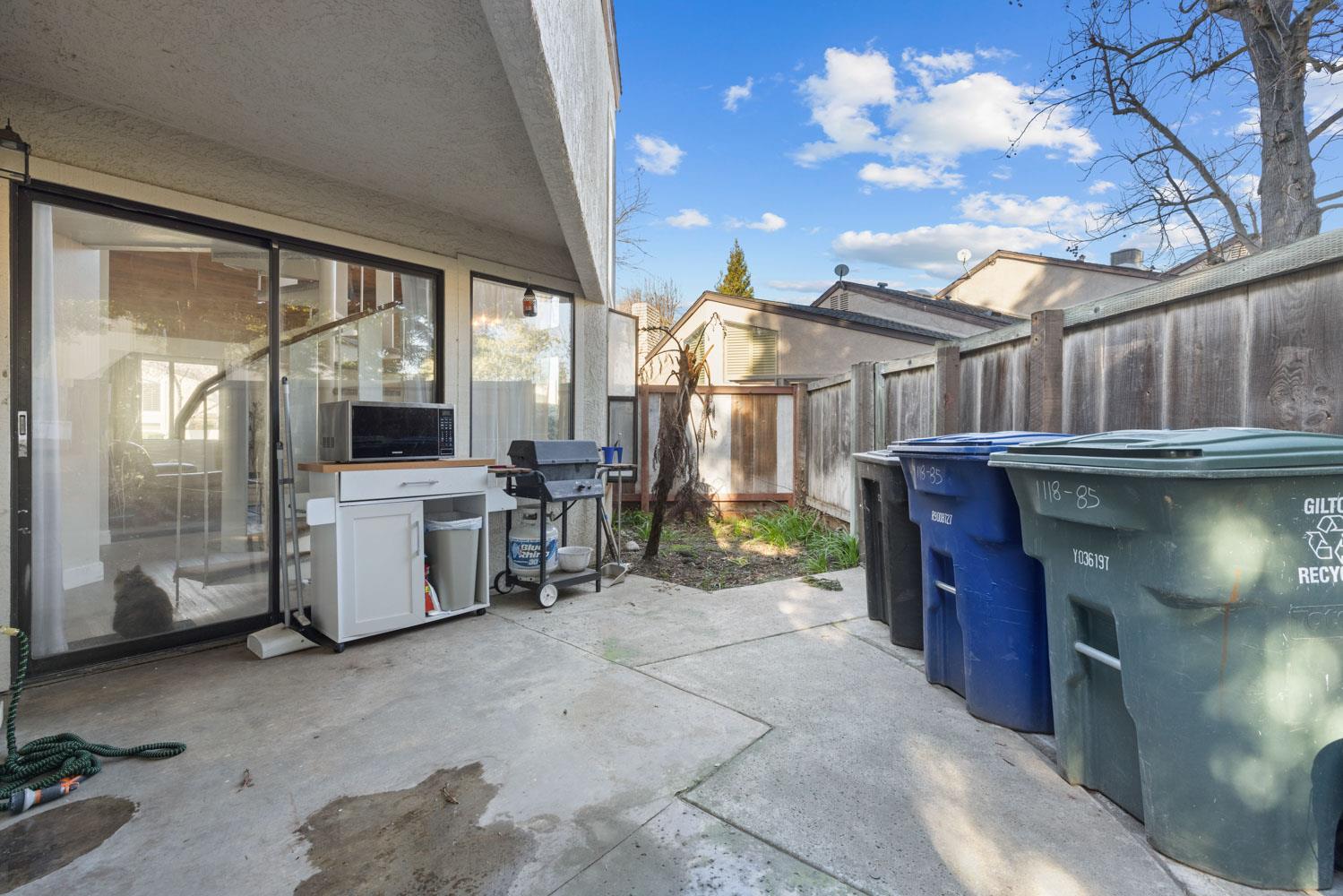 1118 Cedar Creek Dr #85, Modesto, CA 95355