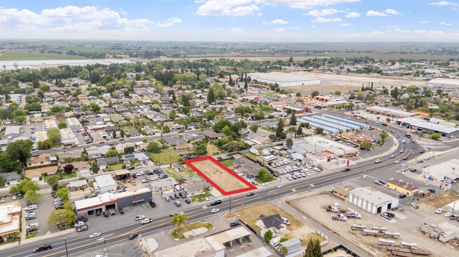 2667 Patterson Rd, Riverbank, CA 95367