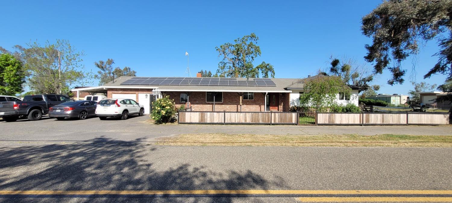 11430 Walnut Ave, Oakdale, CA 95361