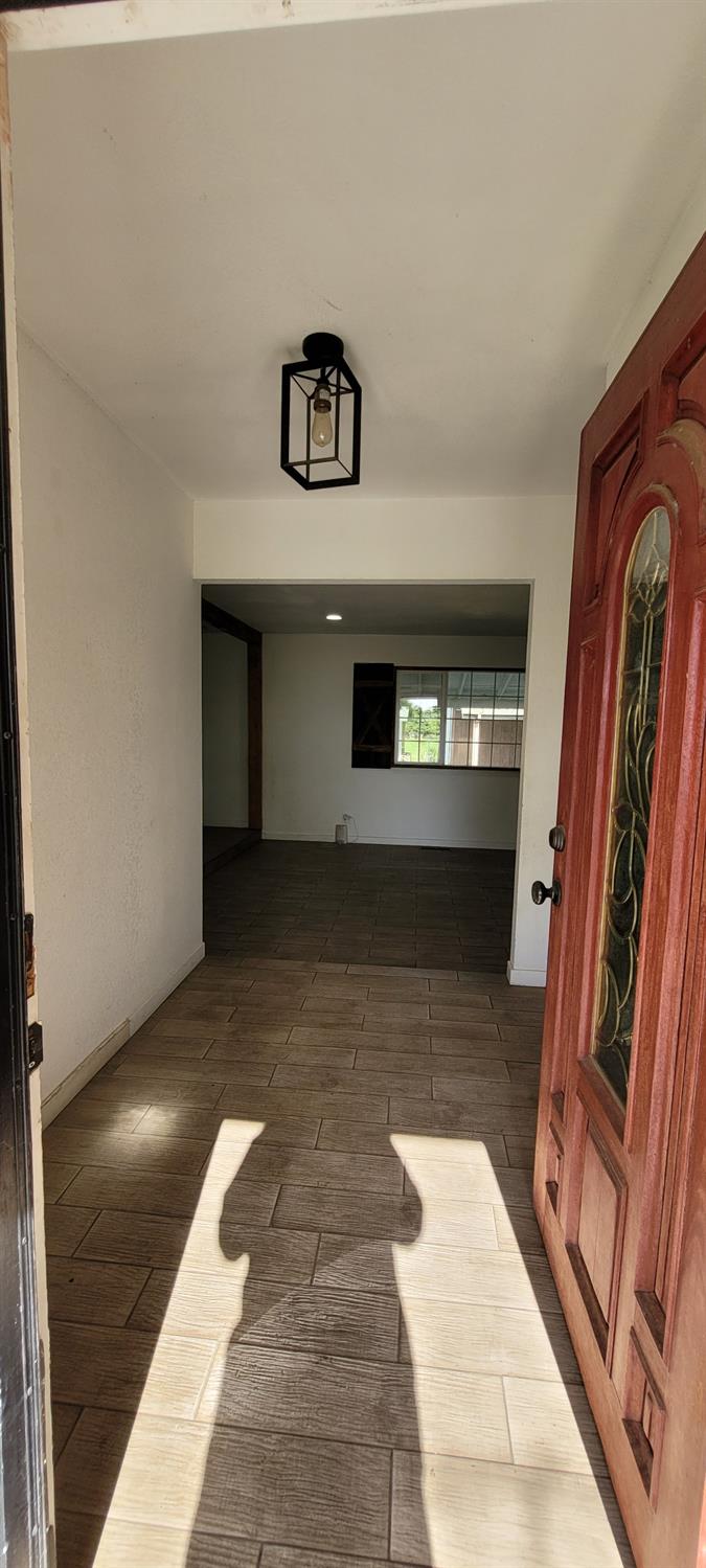 11430 Walnut Ave, Oakdale, CA 95361