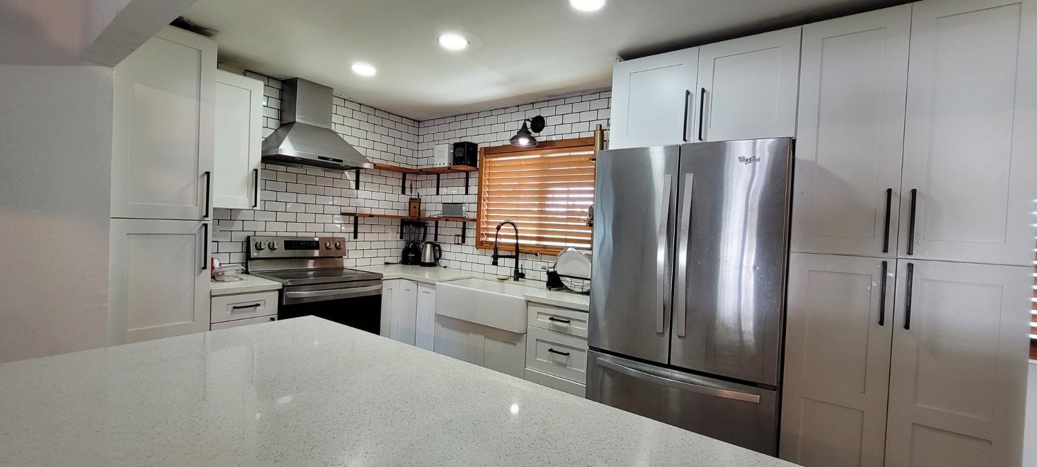 11430 Walnut Ave, Oakdale, CA 95361