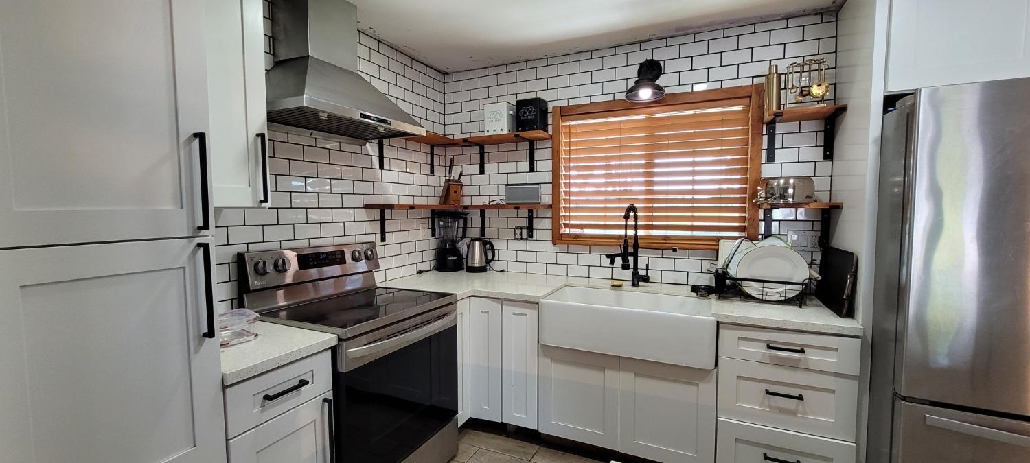 11430 Walnut Ave, Oakdale, CA 95361