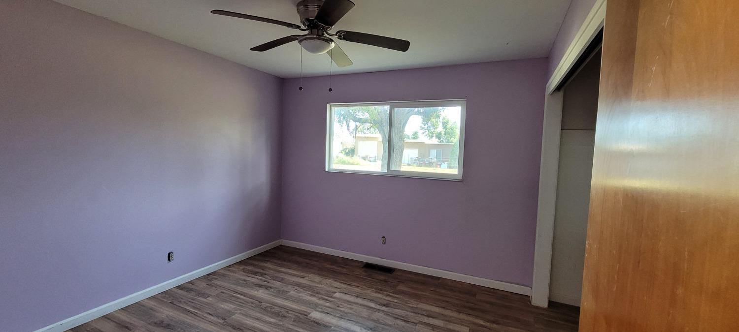 11430 Walnut Ave, Oakdale, CA 95361