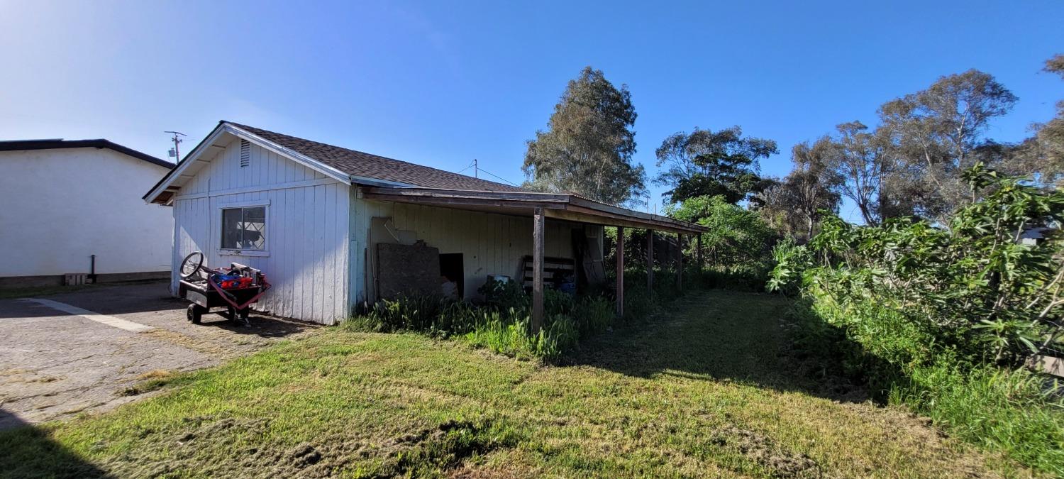 11430 Walnut Ave, Oakdale, CA 95361