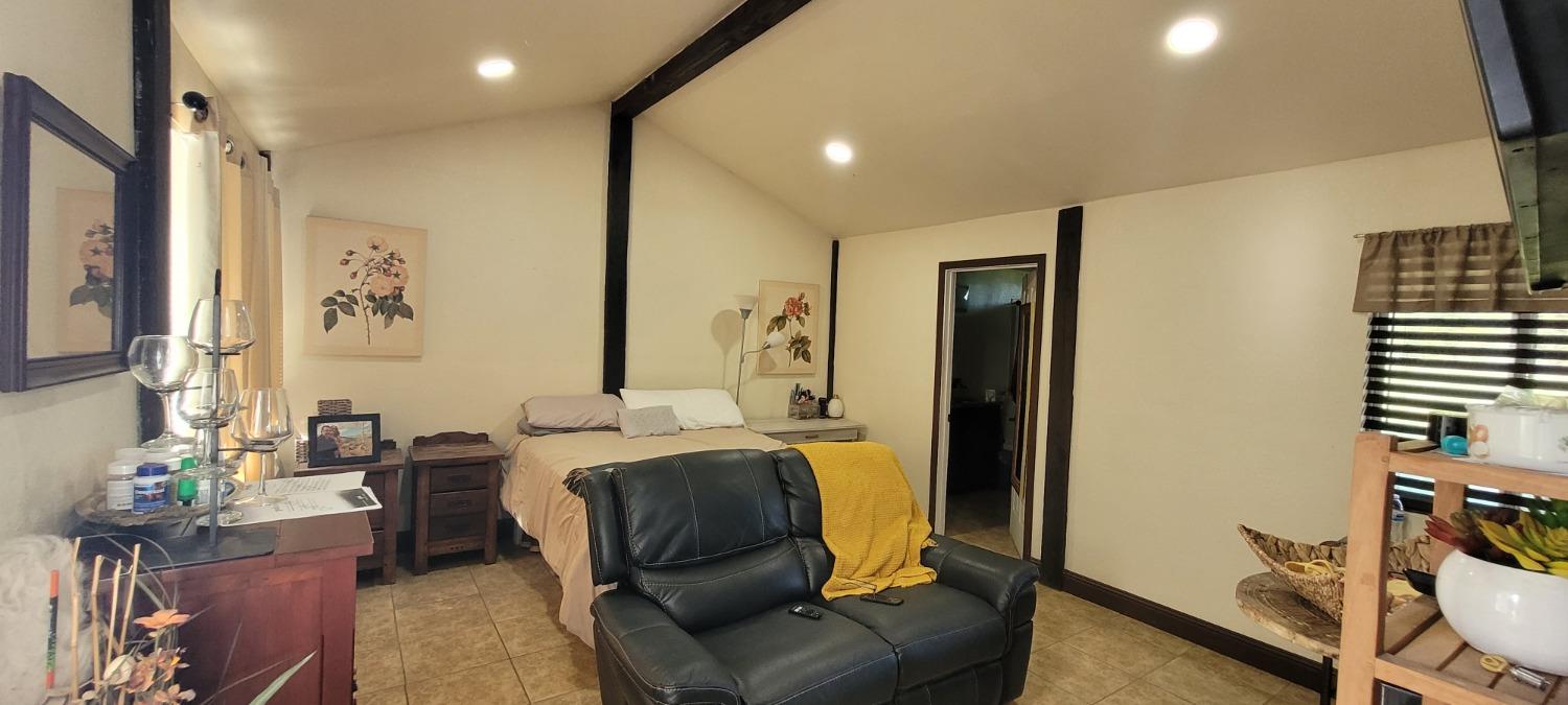 11430 Walnut Ave, Oakdale, CA 95361