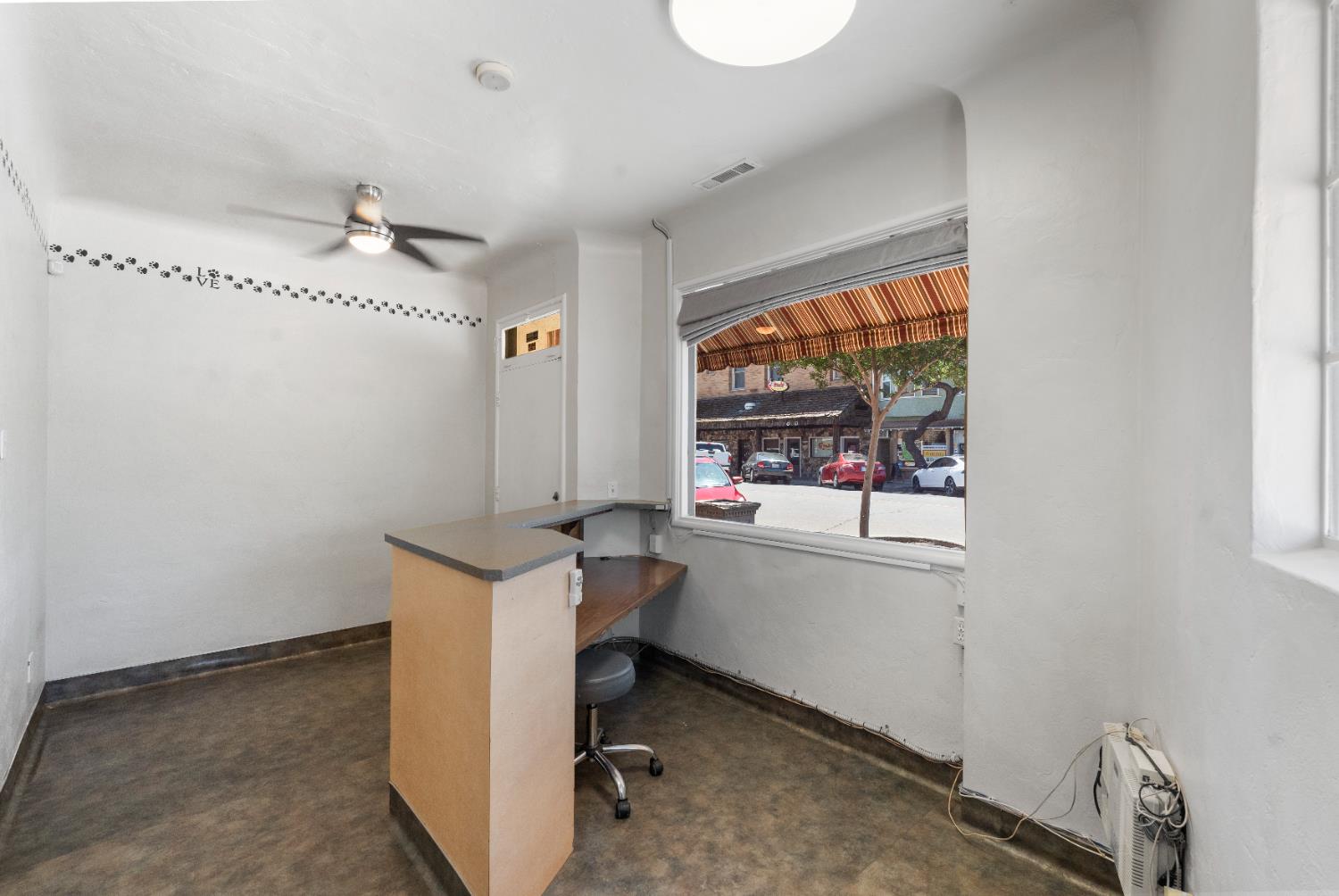 24 S 3rd St, Patterson, CA 95363