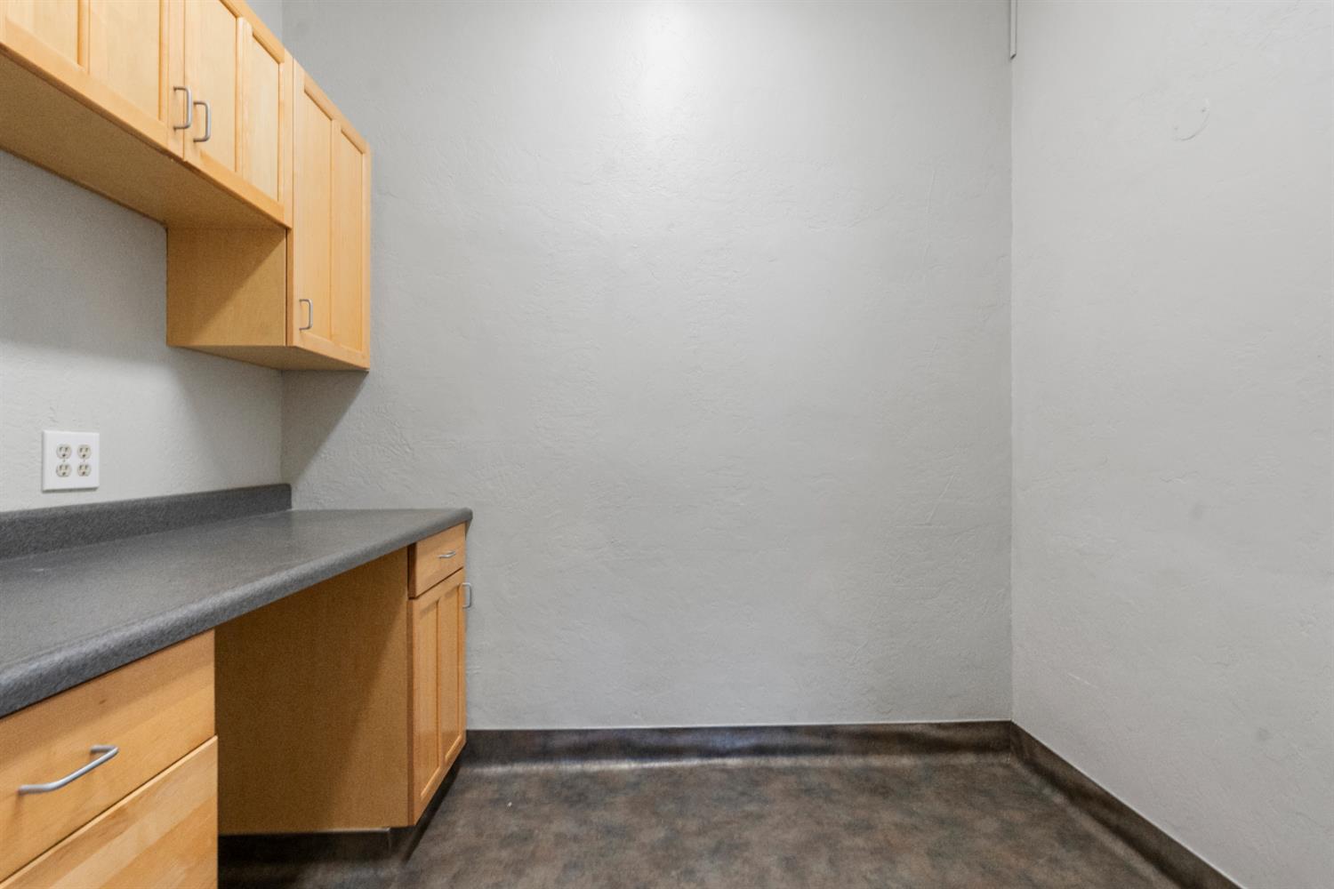 24 S 3rd St, Patterson, CA 95363