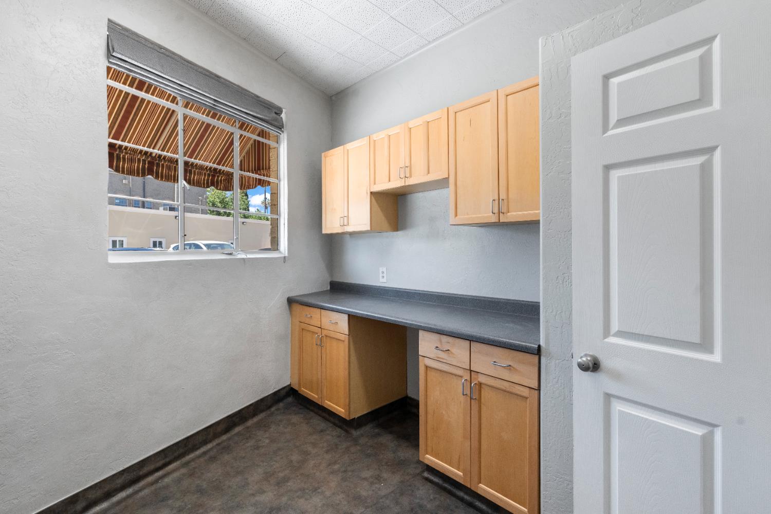 24 S 3rd St, Patterson, CA 95363