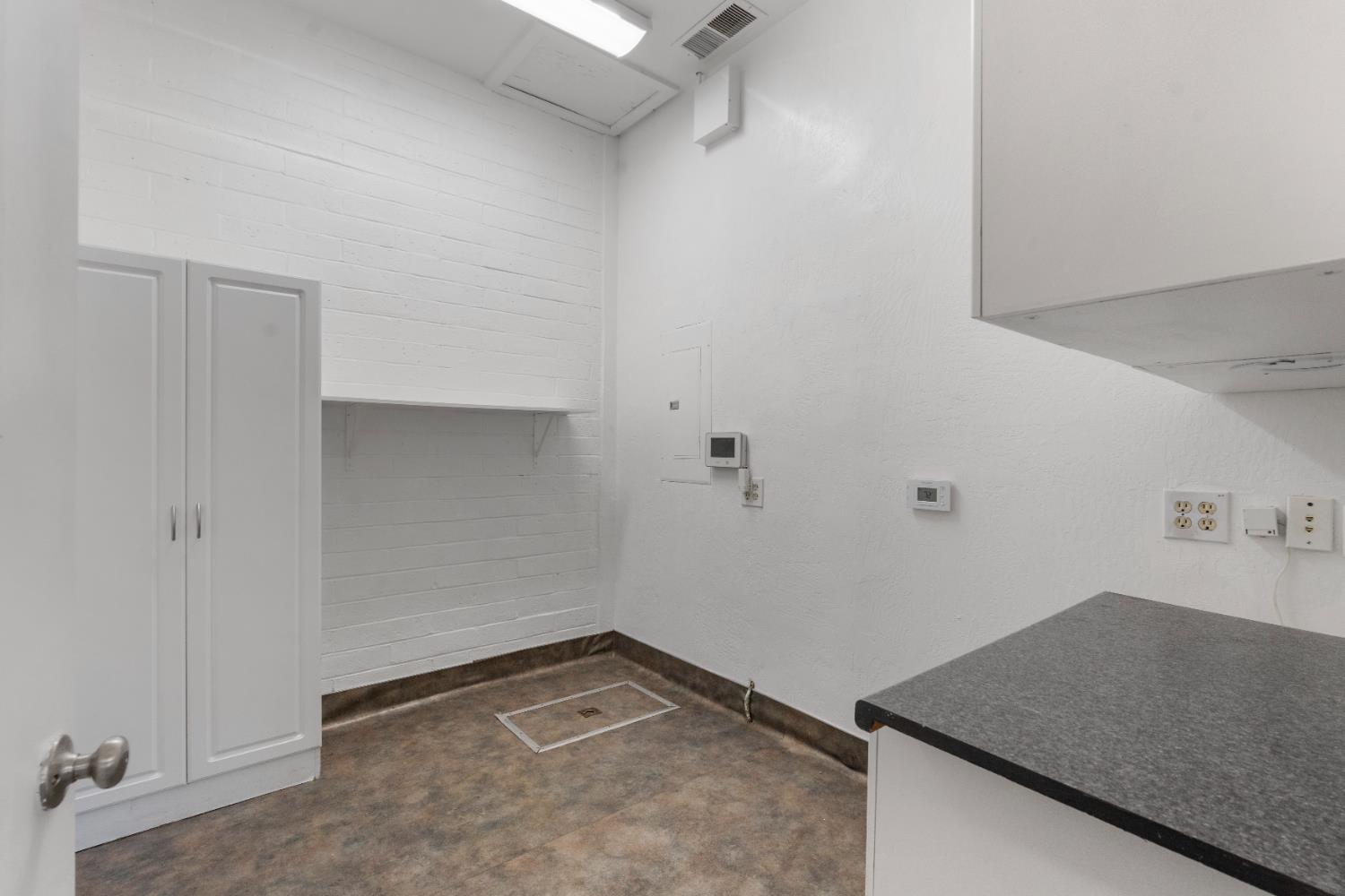 24 S 3rd St, Patterson, CA 95363