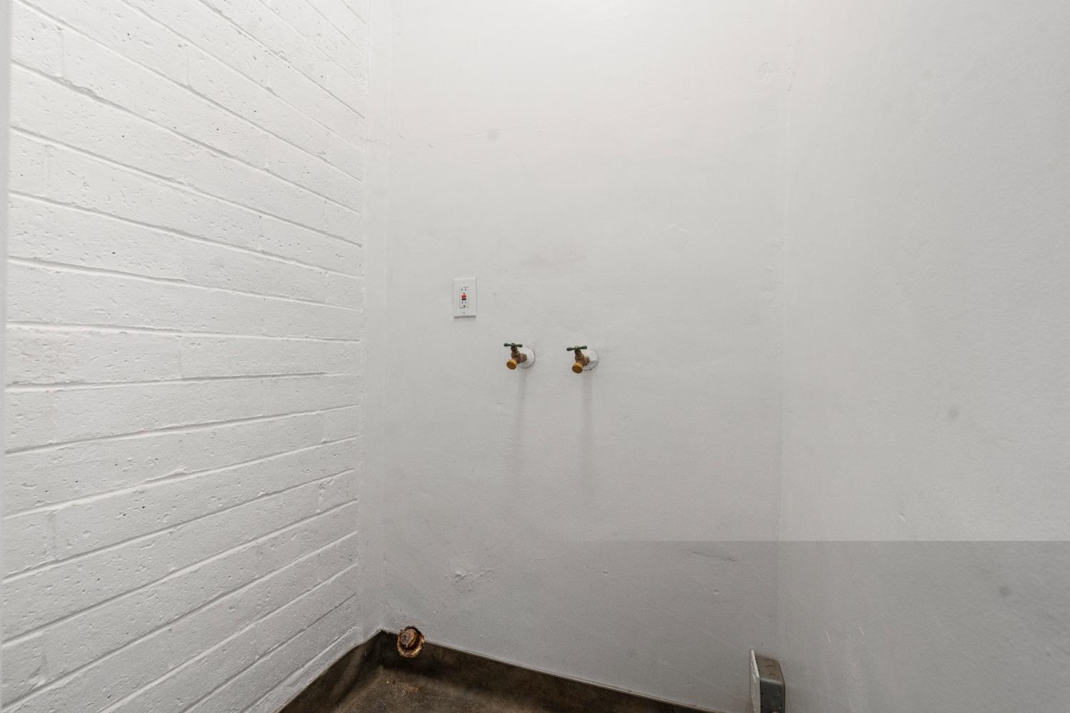 24 S 3rd St, Patterson, CA 95363