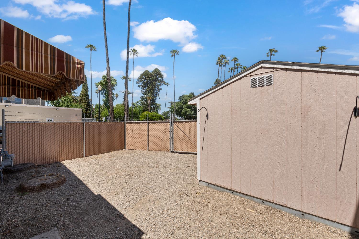 24 S 3rd St, Patterson, CA 95363