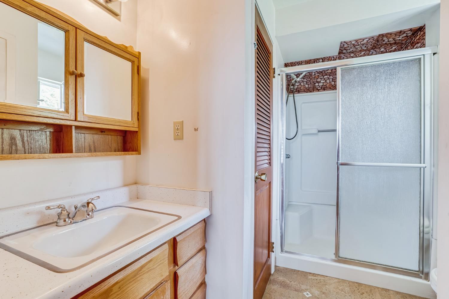 4855 Bayview Dr, Copperopolis, CA 95228