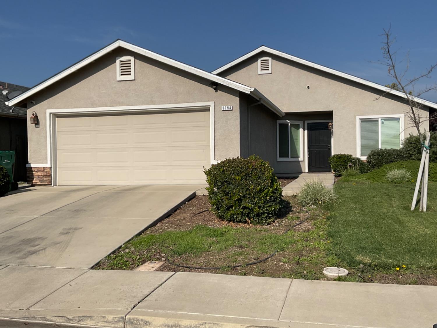 2094 W Pincay St, Merced, CA 95348