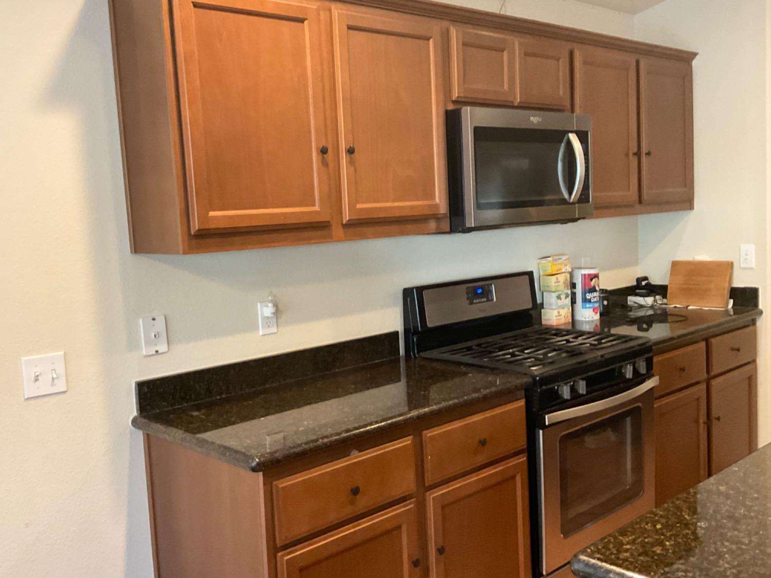 2094 W Pincay St, Merced, CA 95348