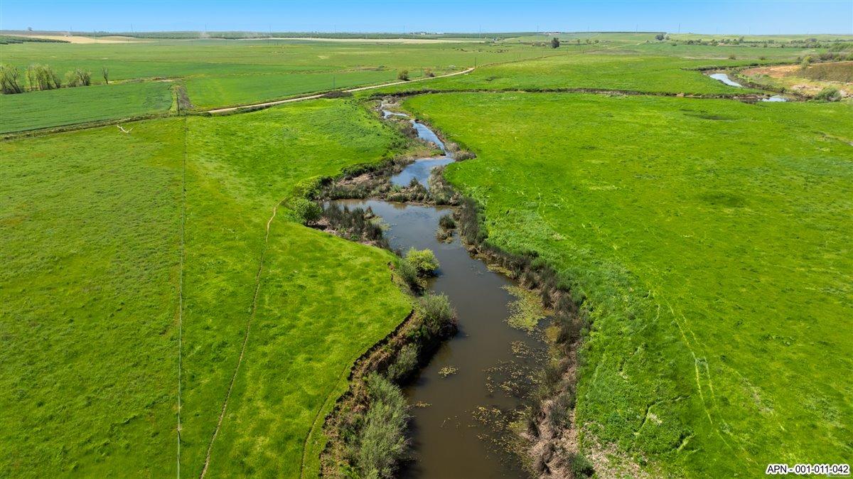 42 26 Mile Road, Oakdale, CA 95361