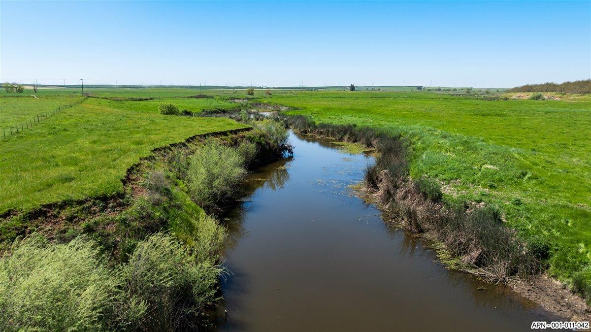 42 26 Mile Road, Oakdale, CA 95361