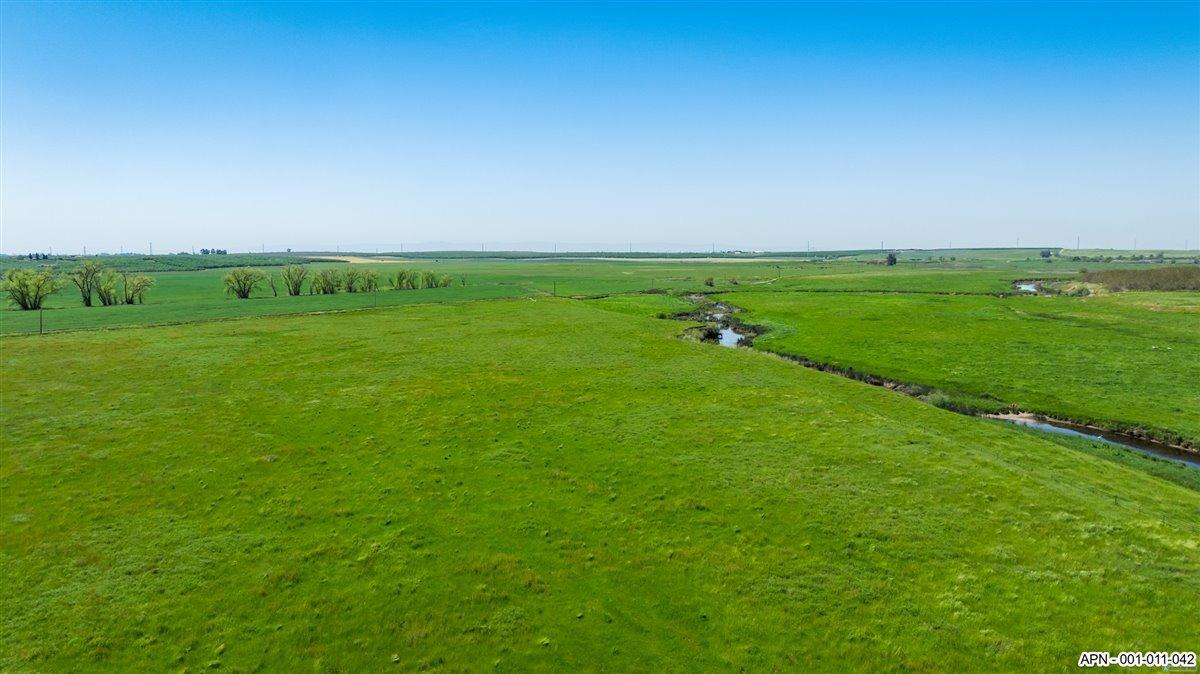 42 26 Mile Road, Oakdale, CA 95361