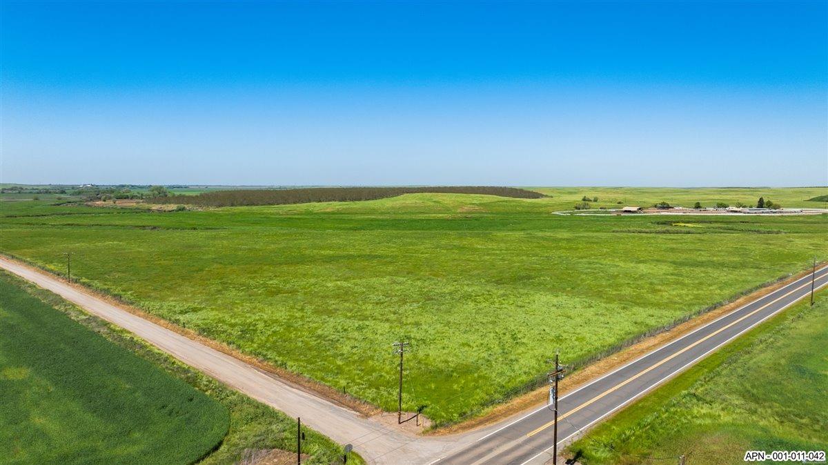 42 26 Mile Road, Oakdale, CA 95361