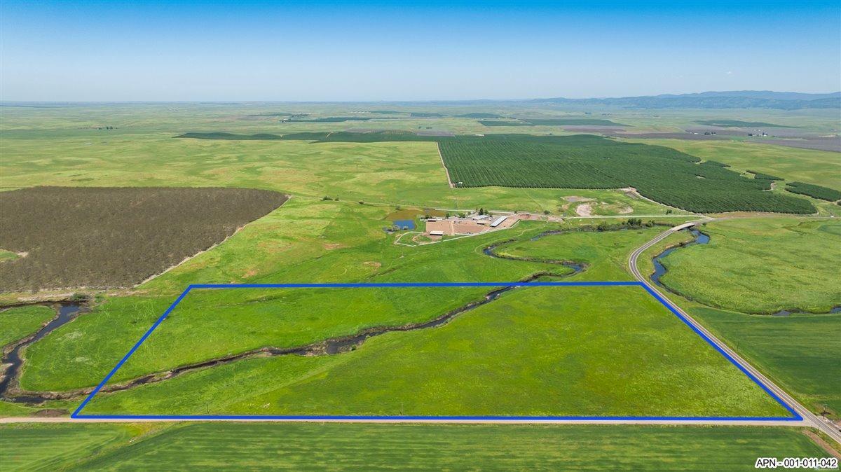 42 26 Mile Road, Oakdale, CA 95361