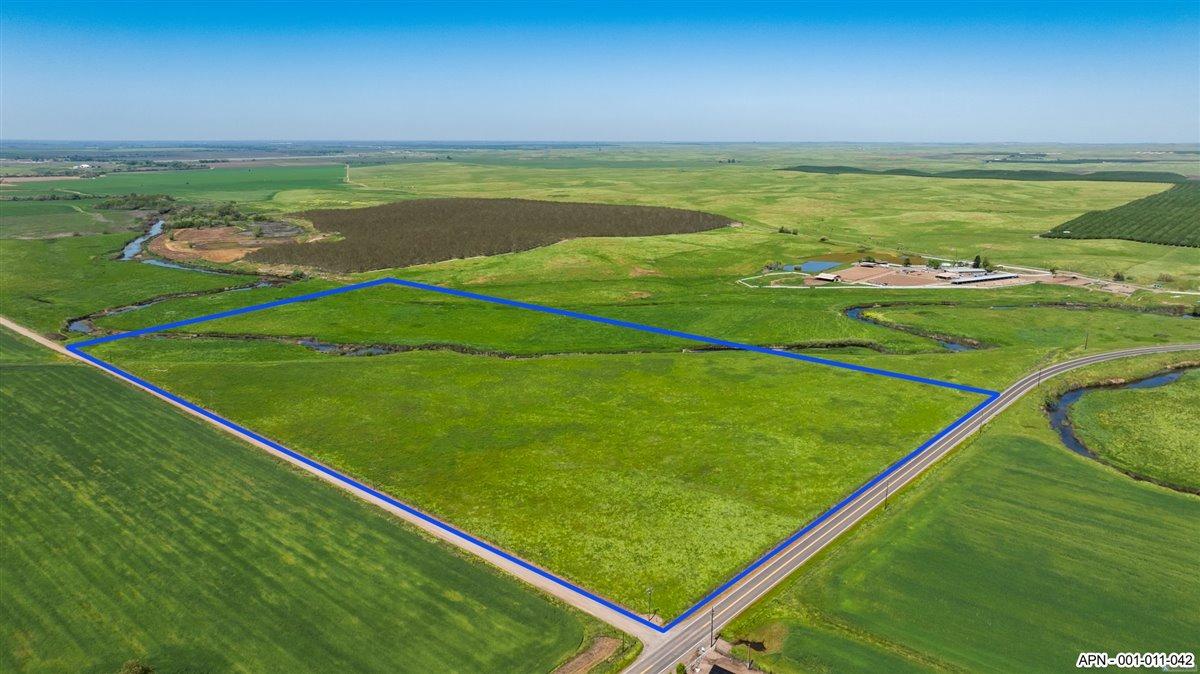 42 26 Mile Road, Oakdale, CA 95361