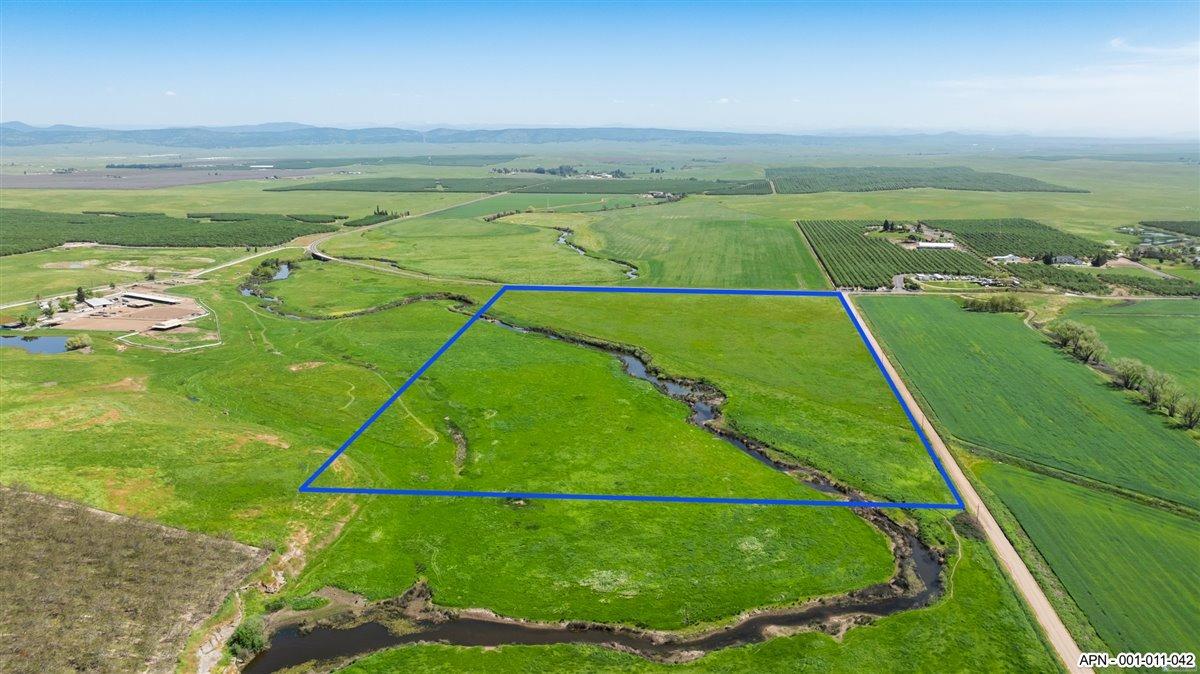 42 26 Mile Road, Oakdale, CA 95361