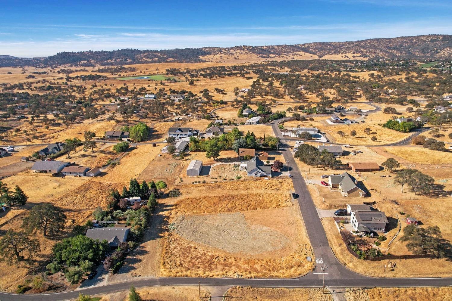 3228 Arrowhead St, Copperopolis, CA 95228