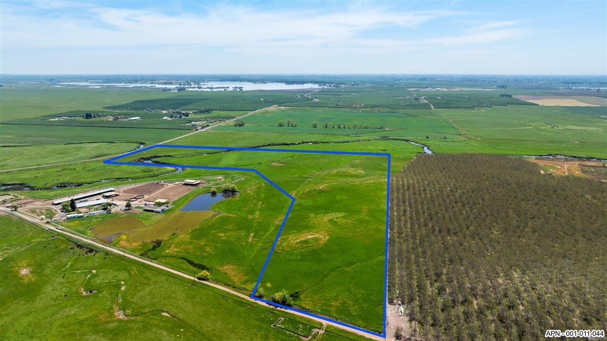 44 26 Mile Rd, Oakdale, CA 95361